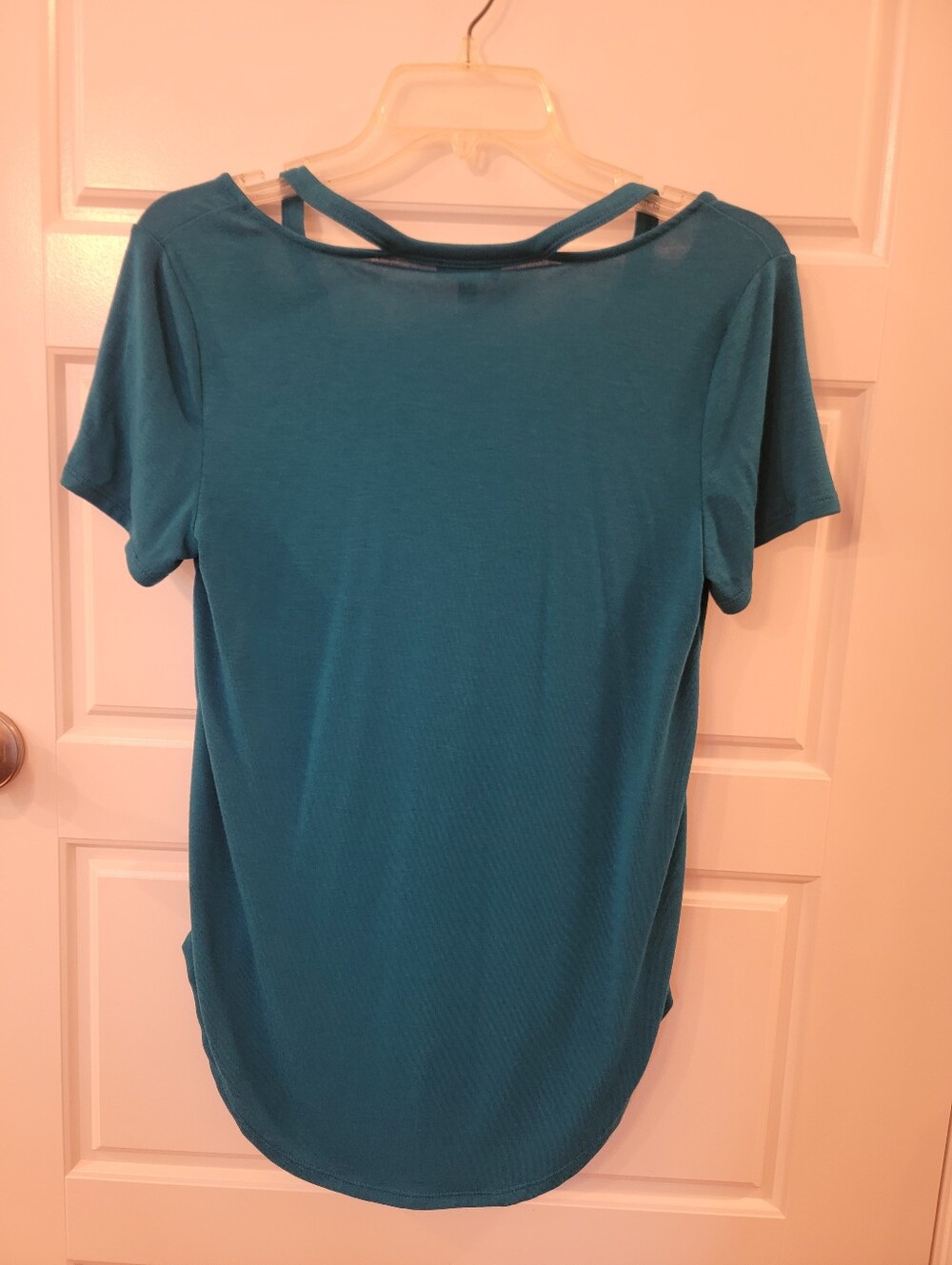 NWT Express Teal Cutout Strappy V-Neck Hi-Low Top Small - Picture 9 of 10